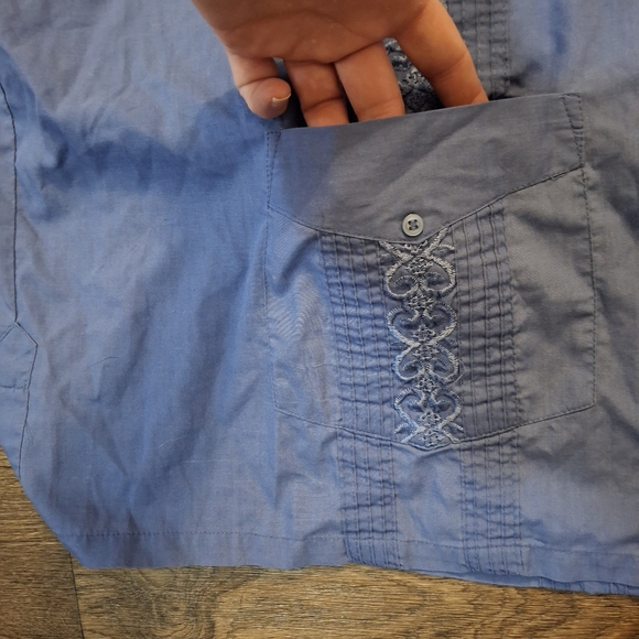 Mens Vintage TropiCool Short Sleeve Embroidered Guayabera Cuban Shirt. - Picture 4 of 7